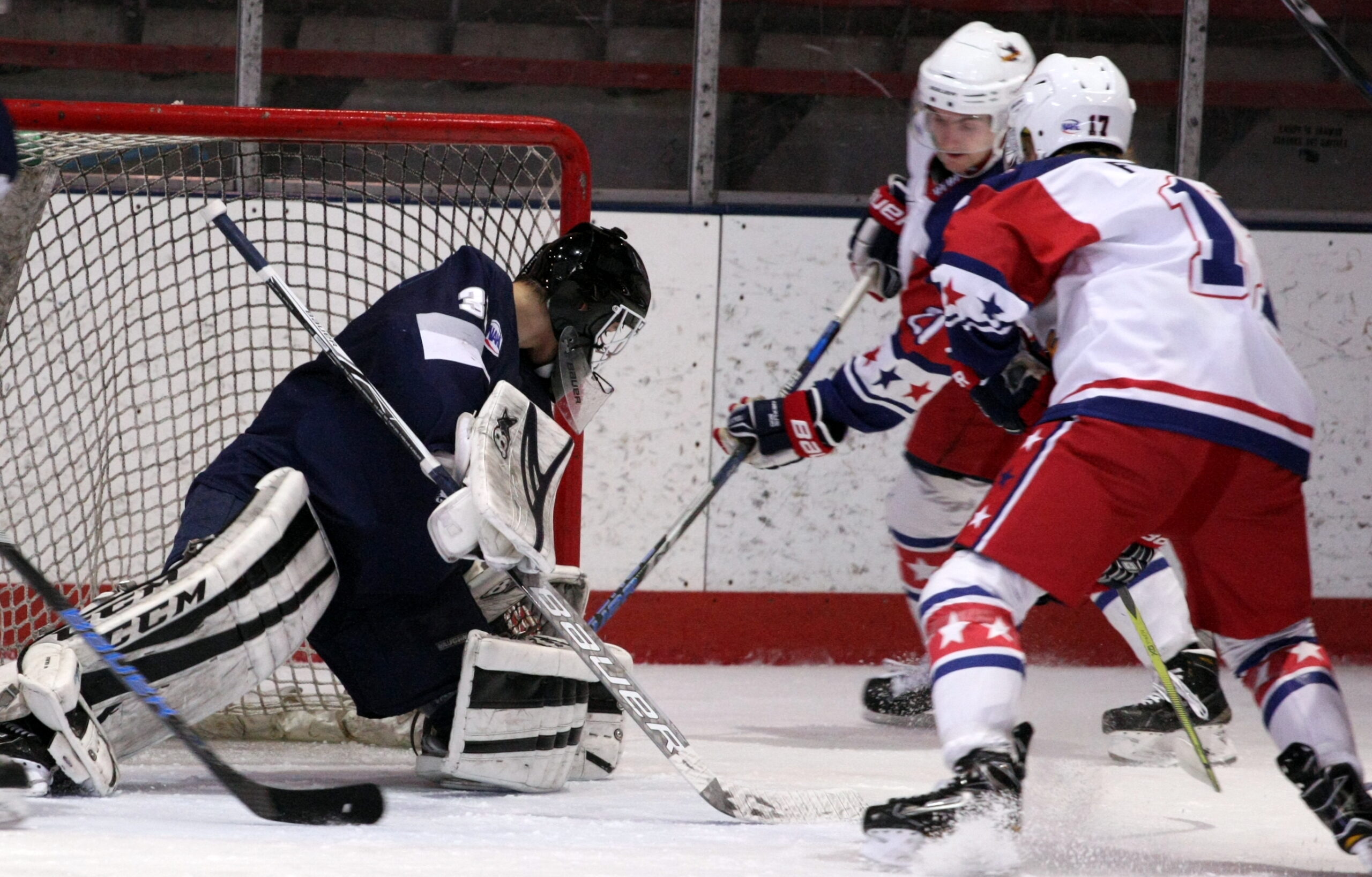 Frye and Peterson lead Rebels to 7 – 1 rout of Knights